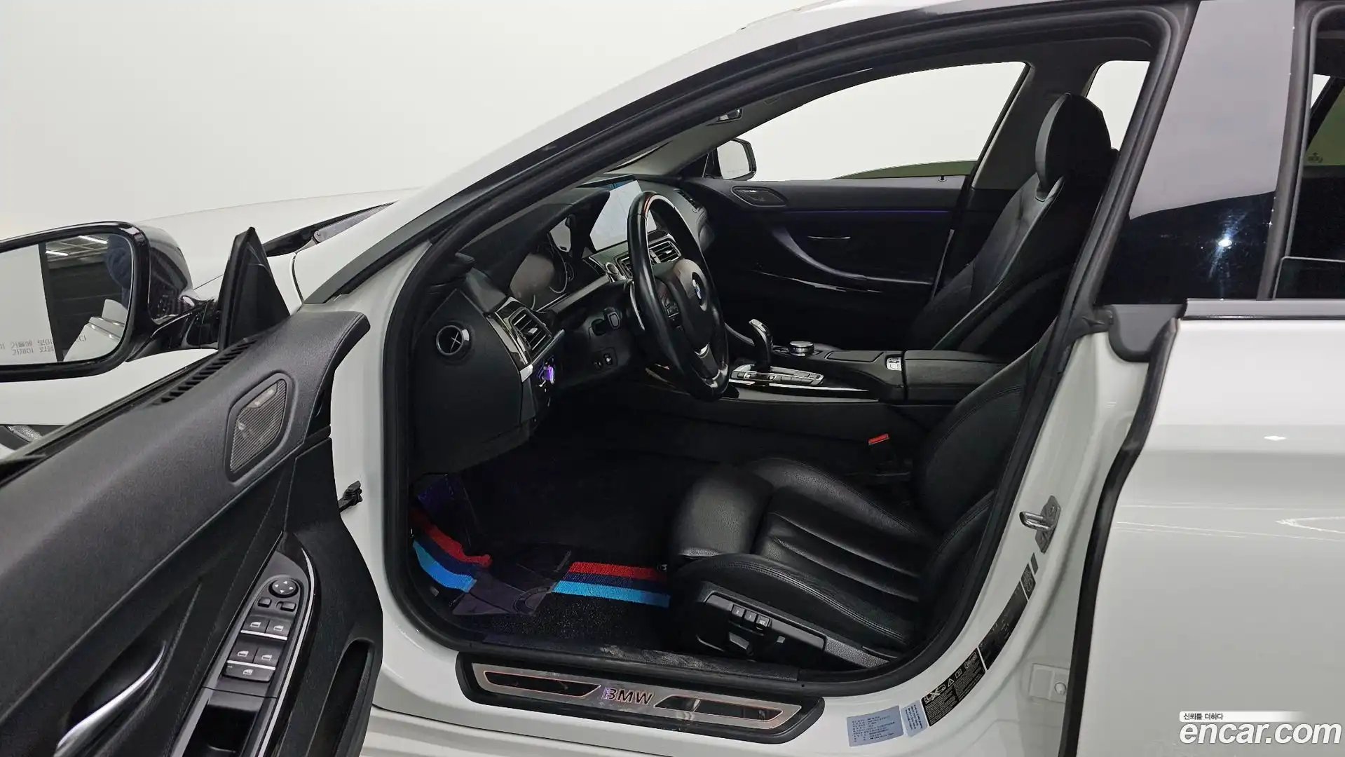6-Series BMW 2015.4-INNER-010