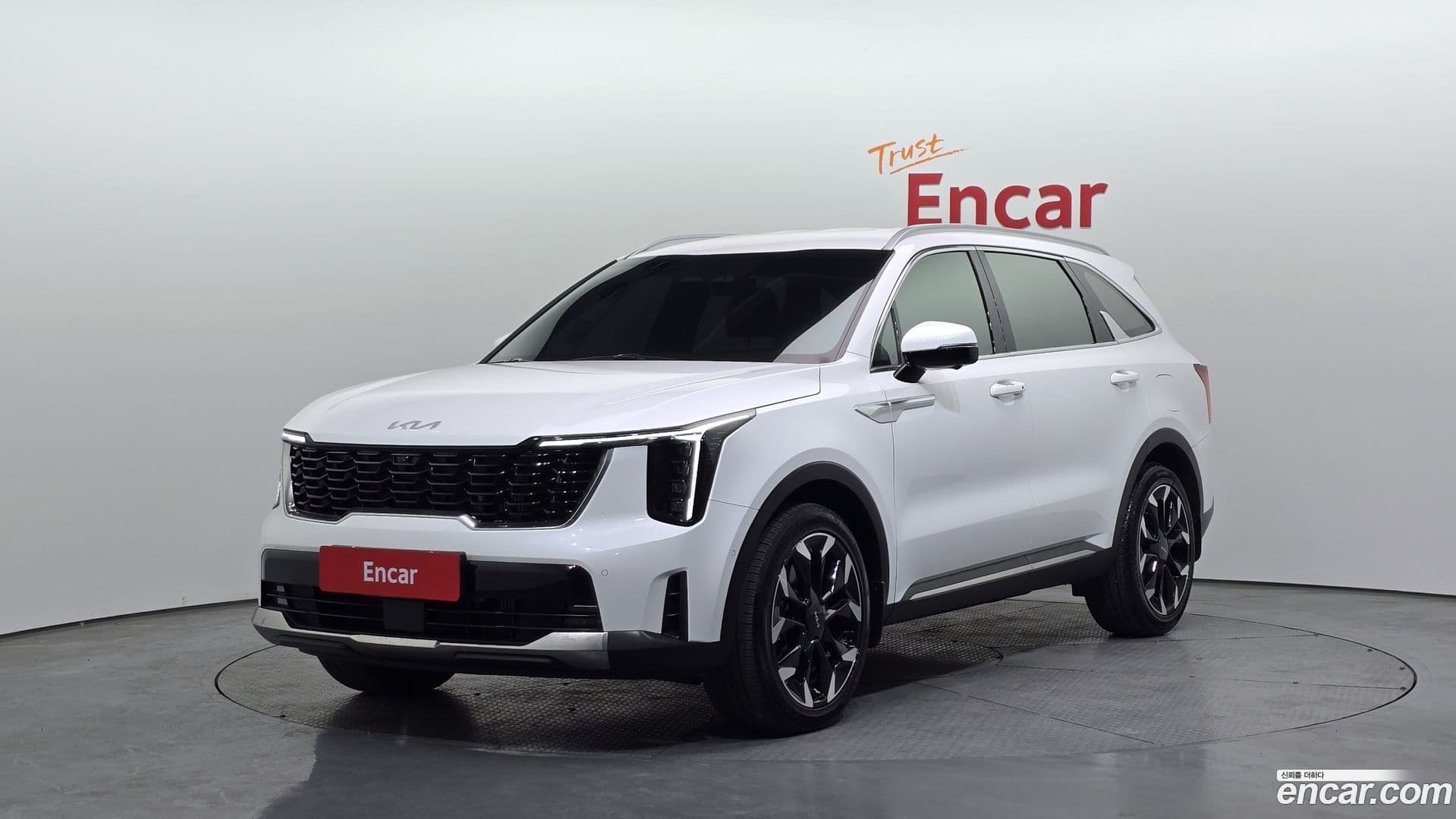 Main__Slider__Photo:Sorento Kia 2023.8-0