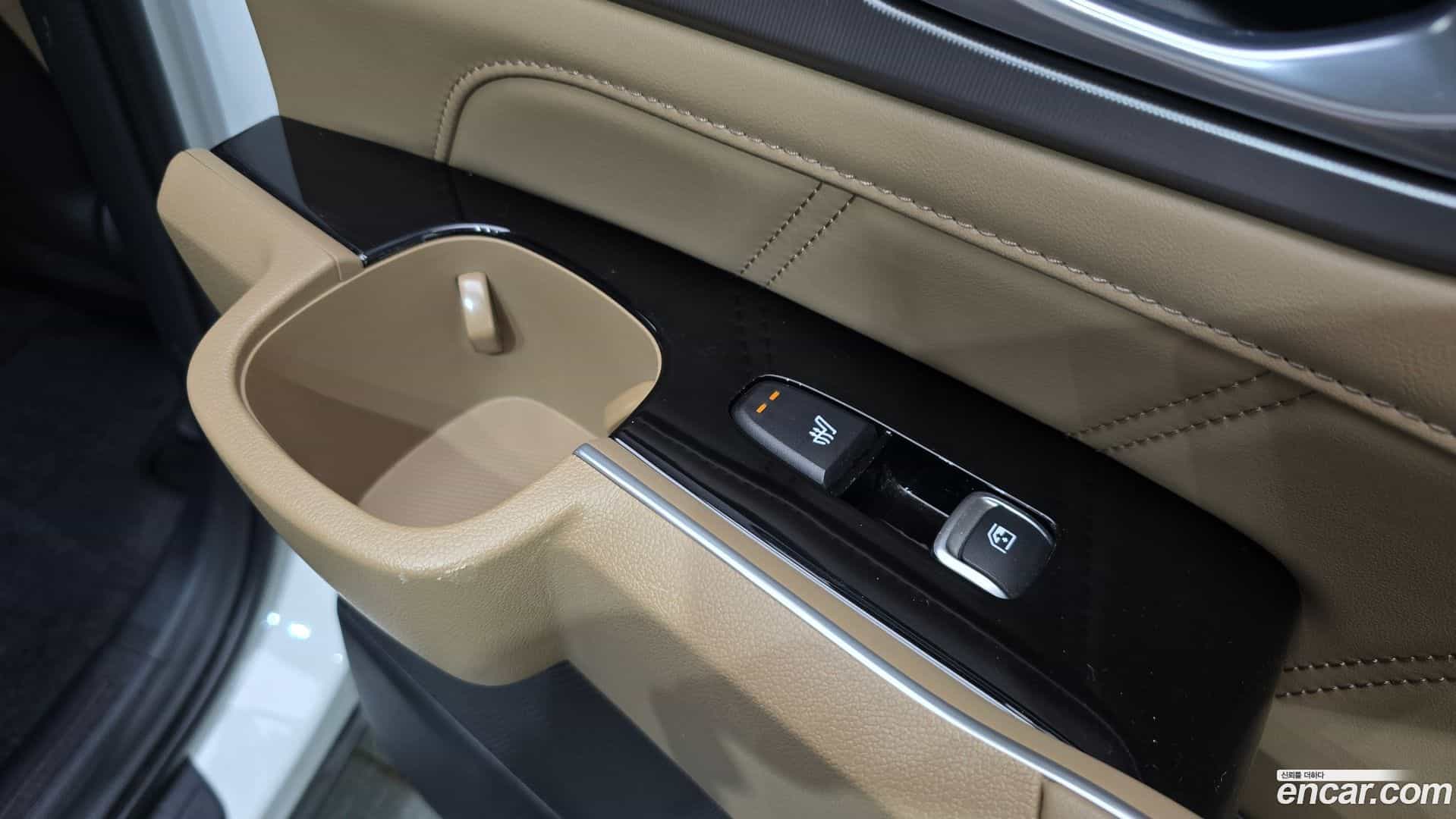 Sorento Kia 2023.8-OPTION-023