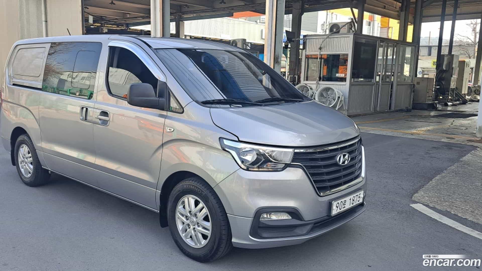 Starex Hyundai 2018.0-OUTER-001