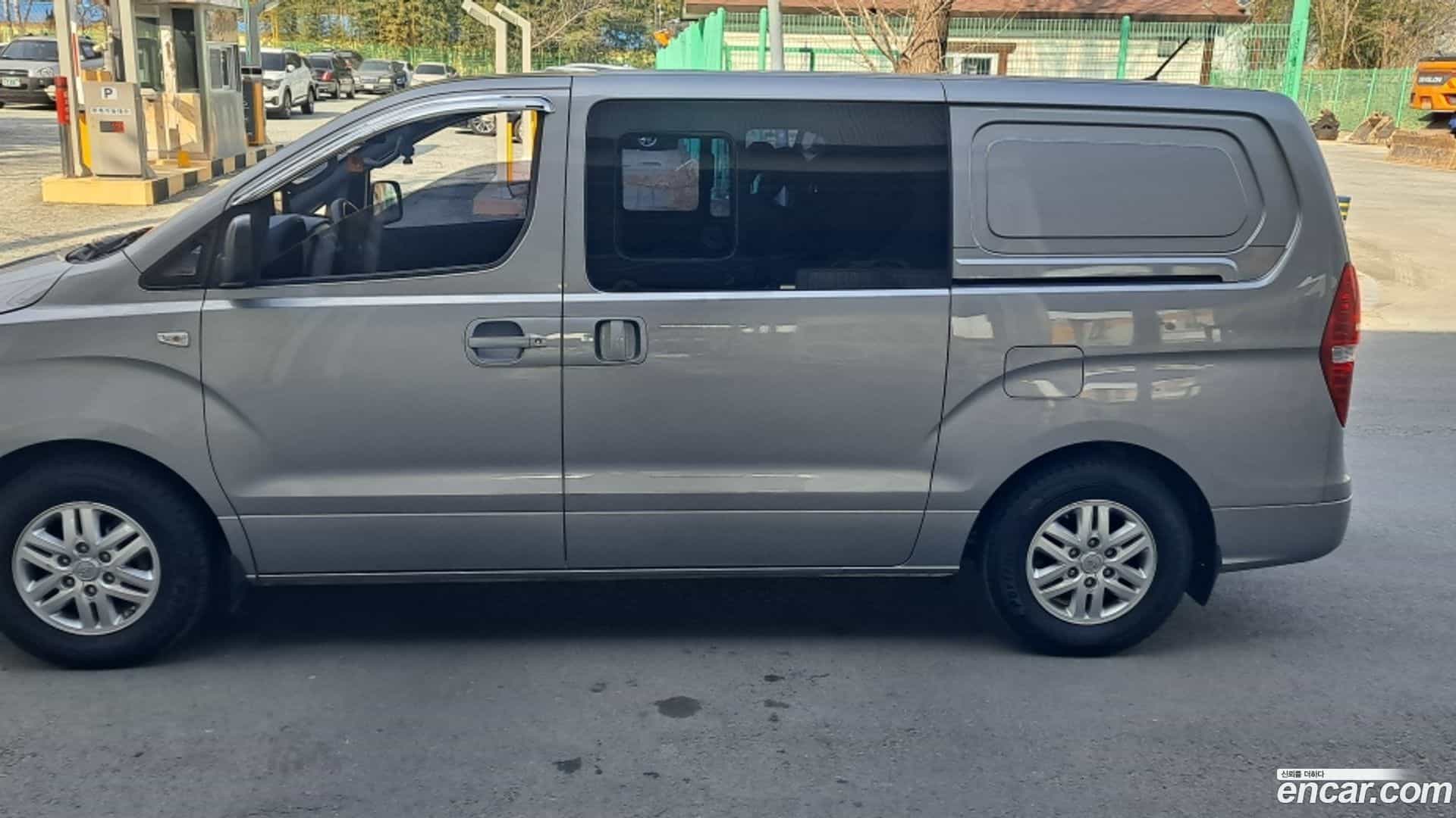 Starex Hyundai 2018.0-OUTER-003
