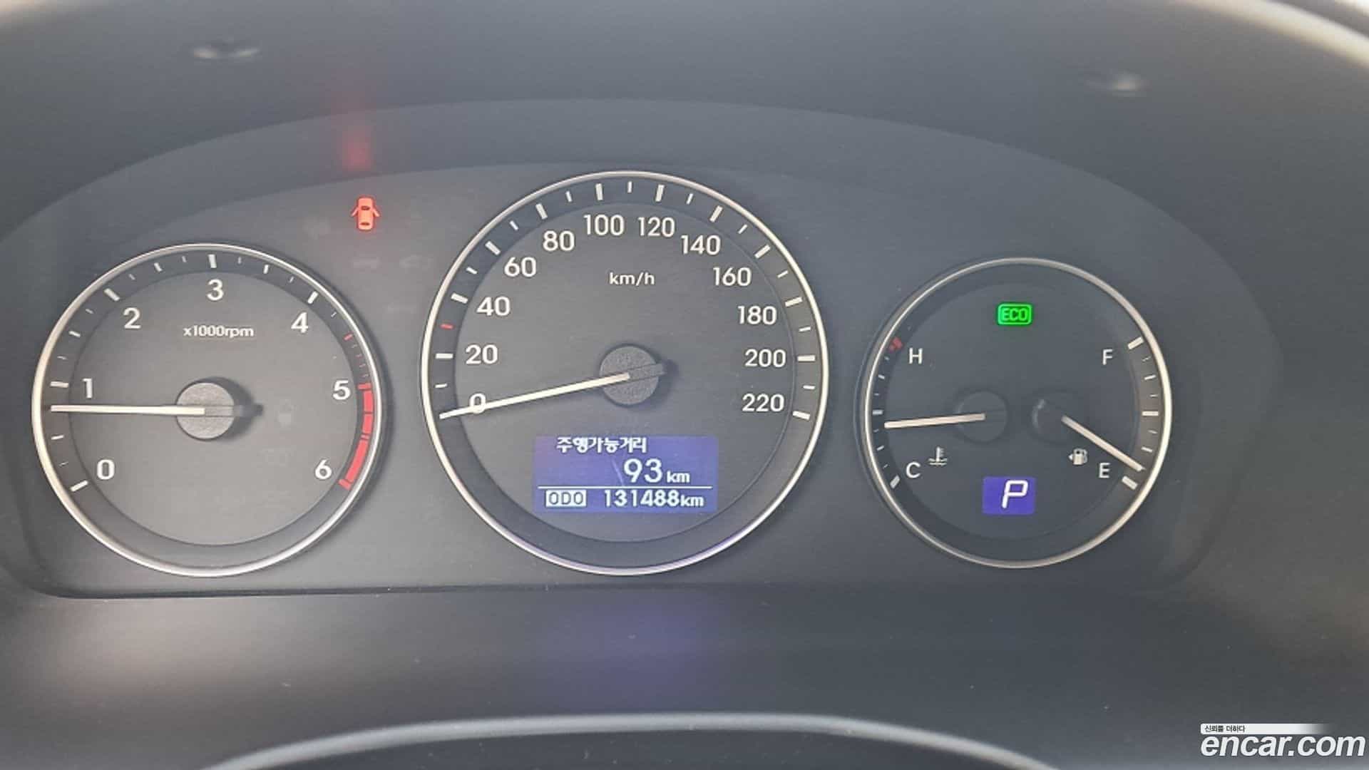 Starex Hyundai 2018.0-INNER-009