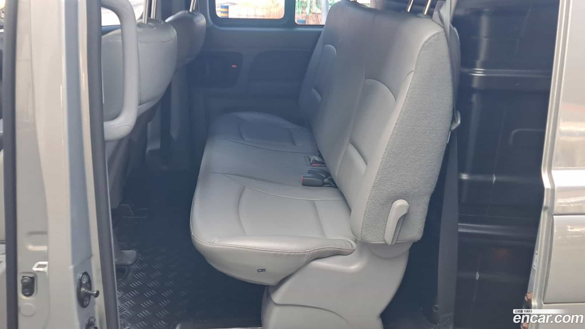Starex Hyundai 2018.0-OPTION-019