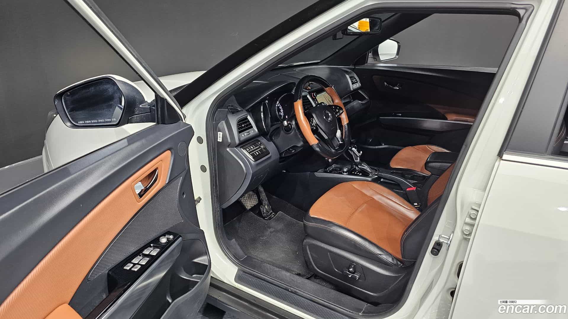 TIBOLI KG Mobility 2019.0-INNER-010