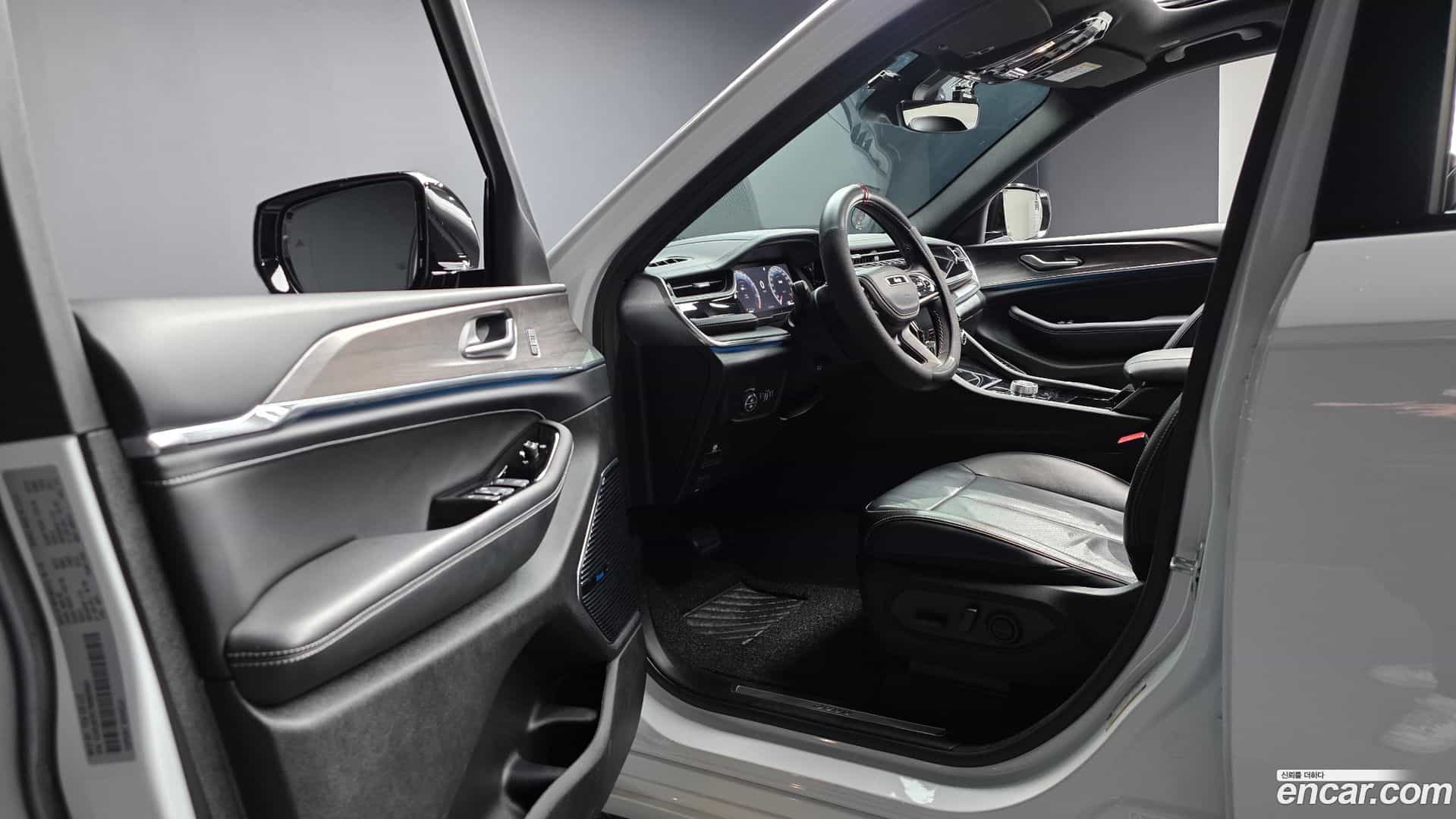 Cherokee Jeep 2022.5-INNER-010