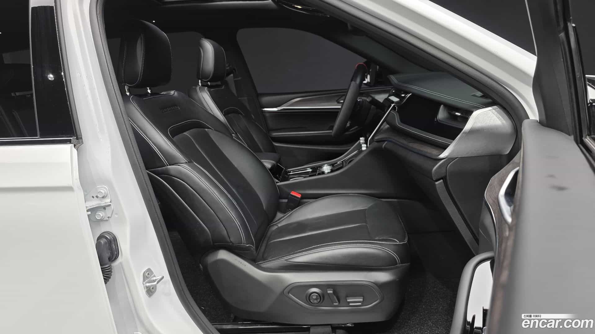 Cherokee Jeep 2022.5-OPTION-015