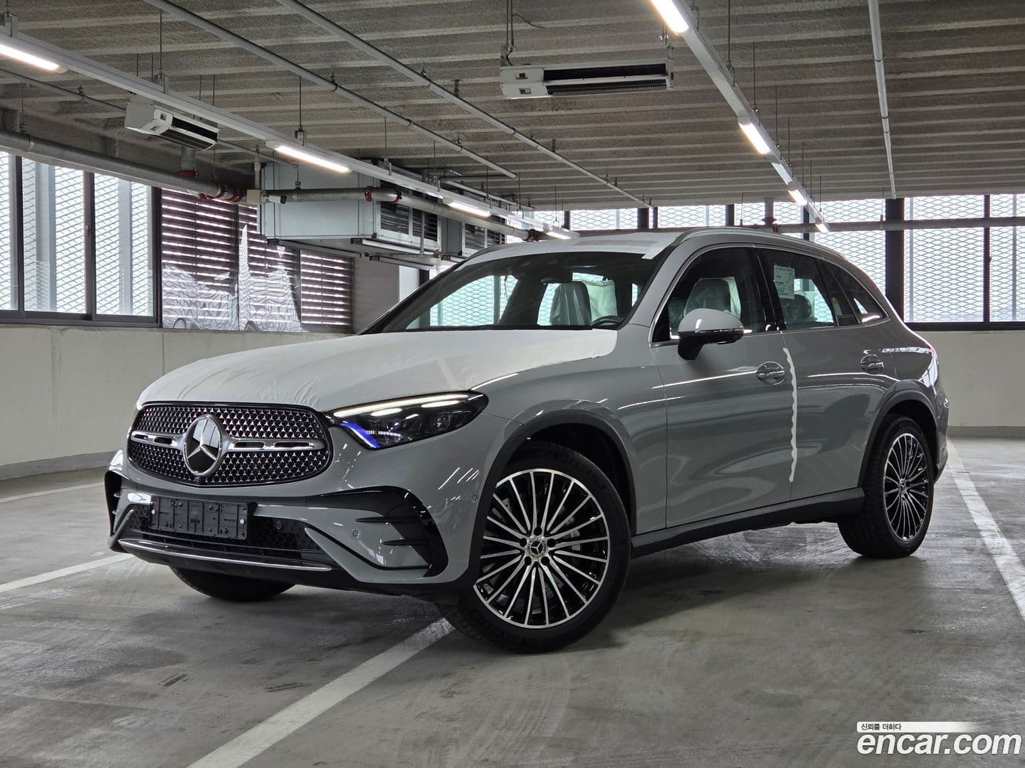Main__Slider__Photo:GLC-Class Mercedes-Benz 2026.2-0
