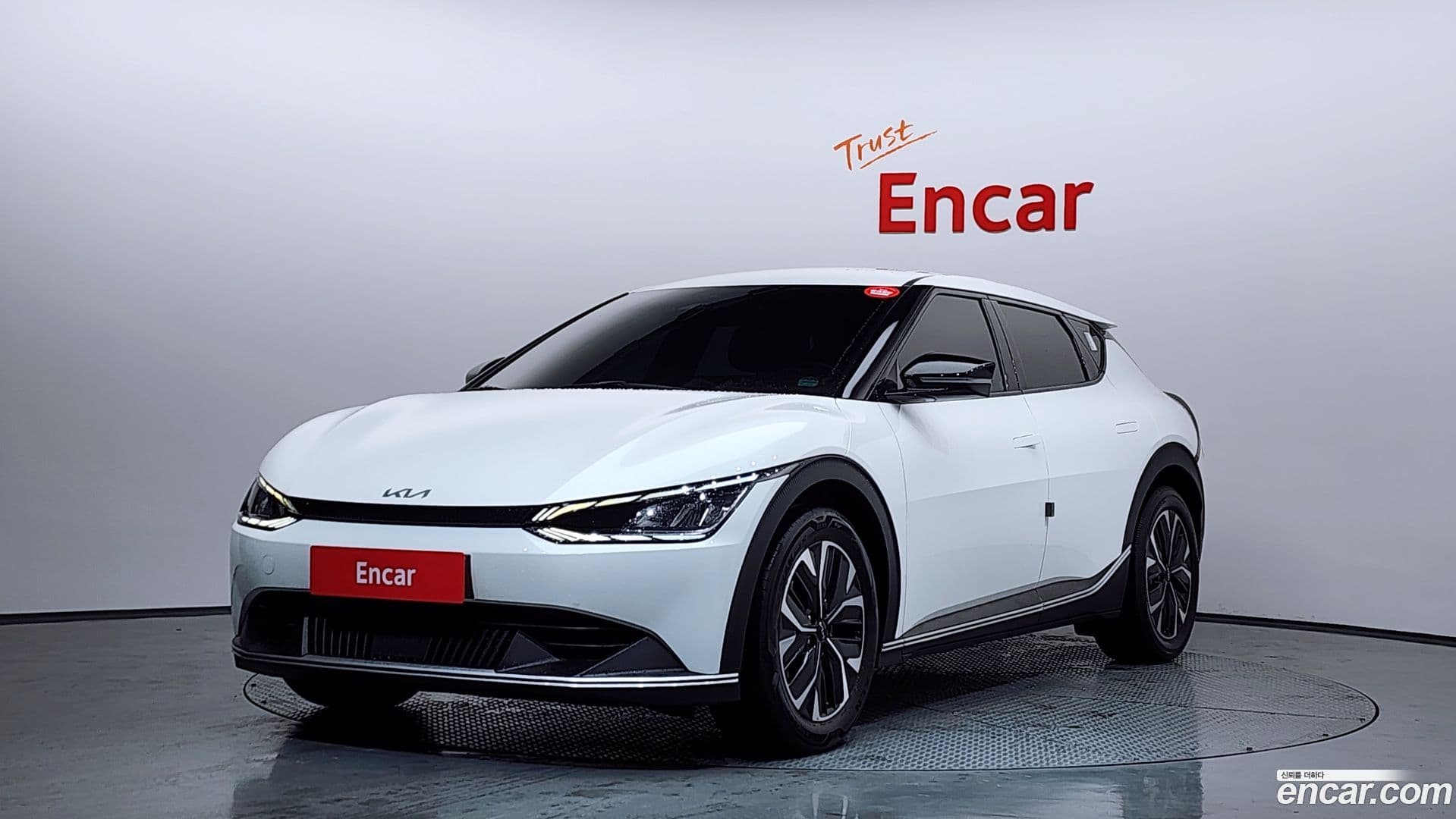 Main__Slider__Photo:EV6 Kia 2021.11-0