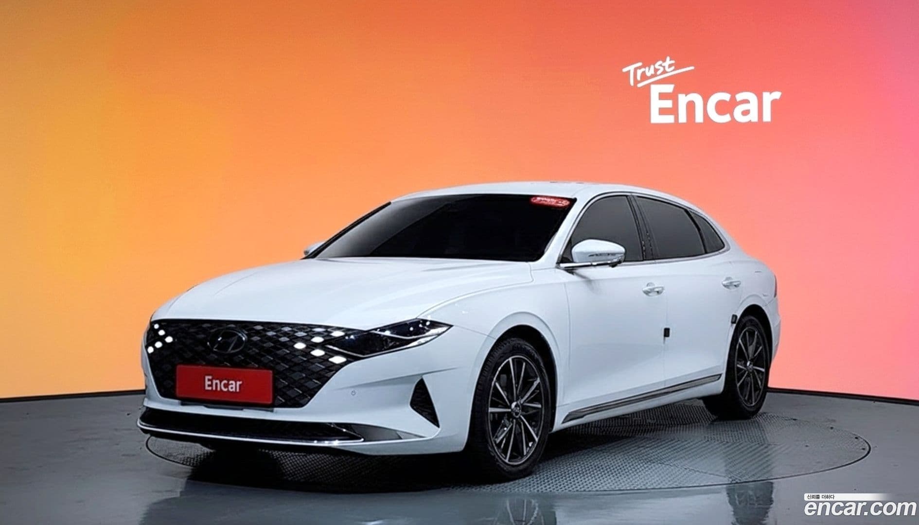 Main__Slider__Photo:Grandeur Hyundai 2022.10-0
