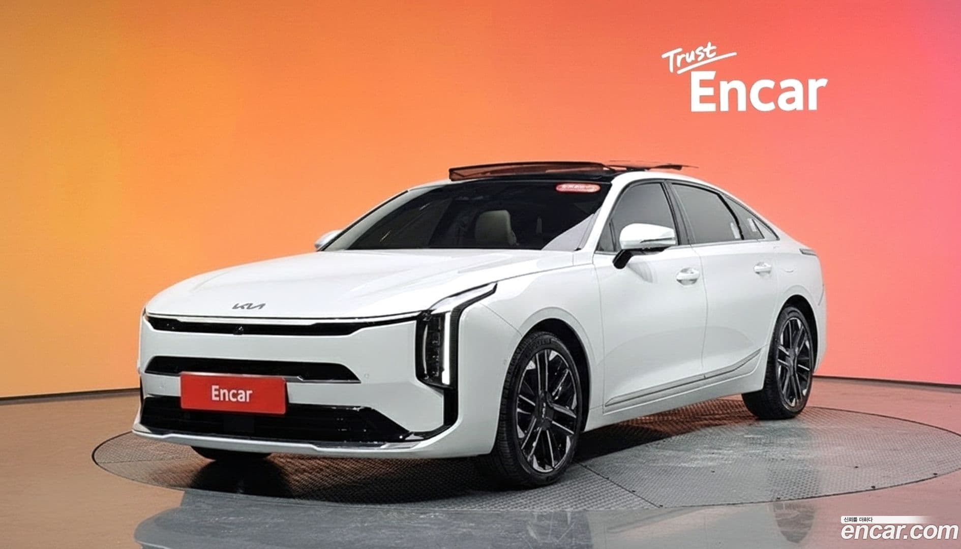 Main__Slider__Photo:K8 Kia 2025.9-0