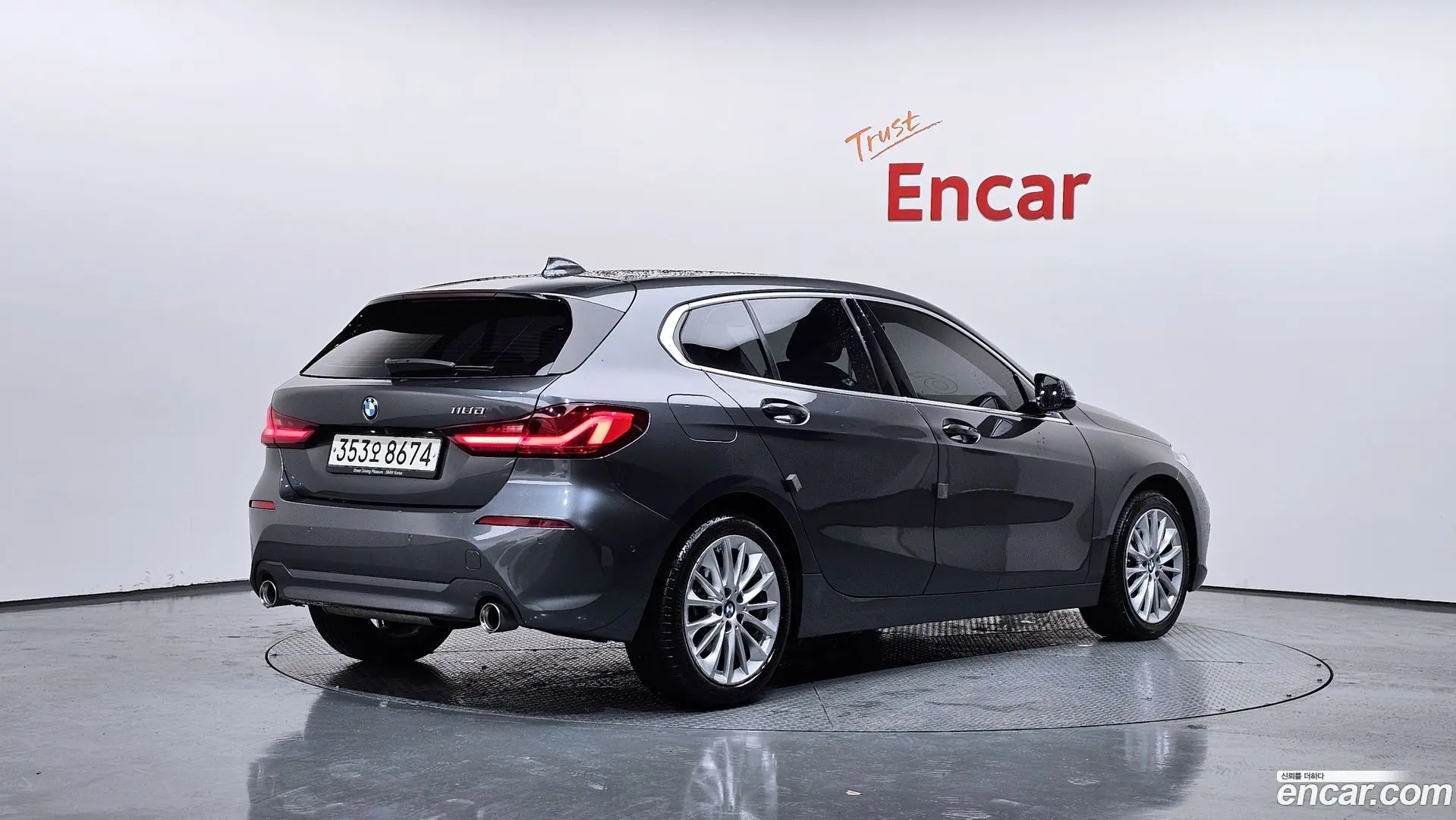 Main__Slider__Photo:1-Series BMW 2020.5-1