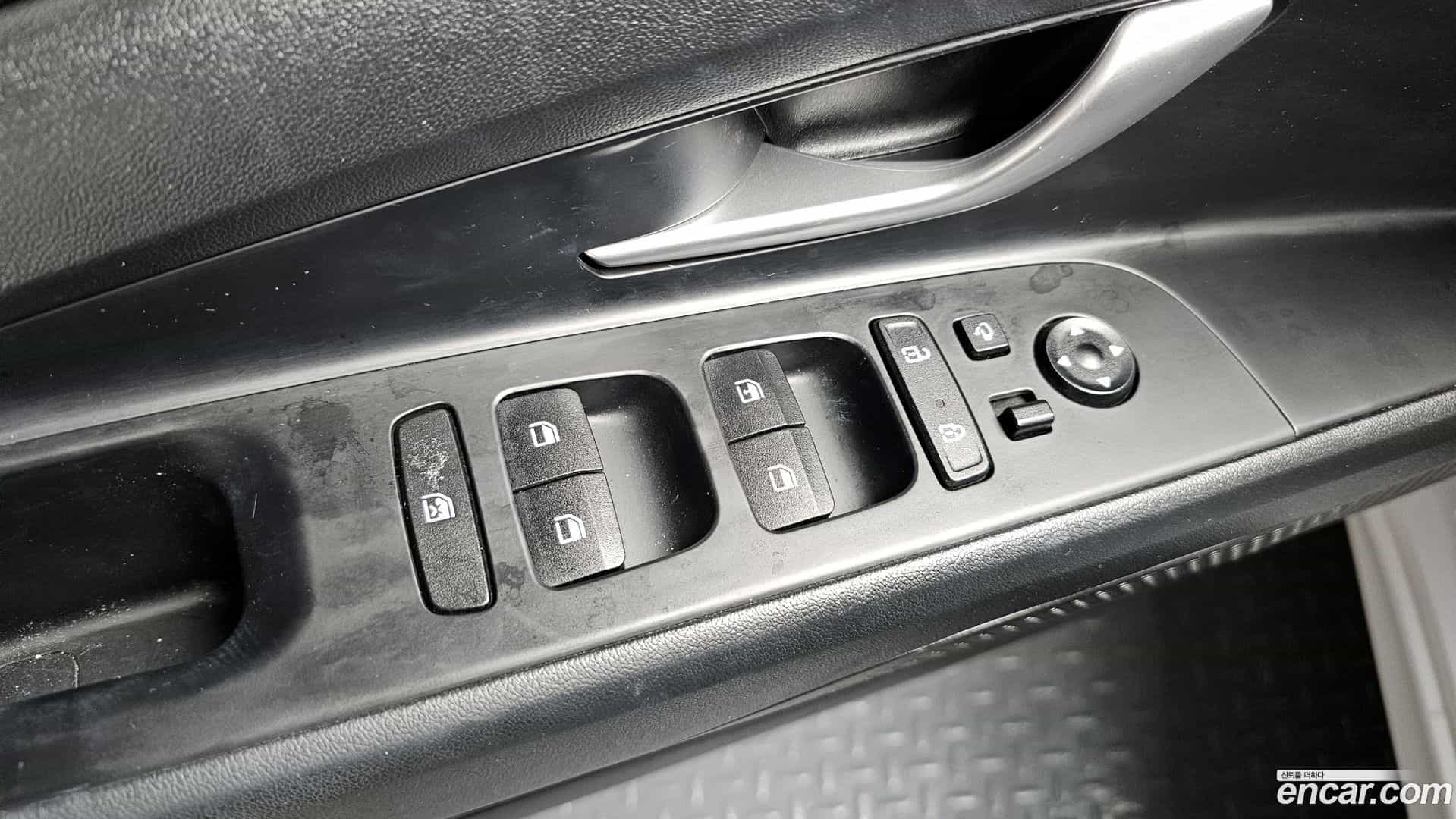 AVANTE Hyundai 2020.10-OPTION-018