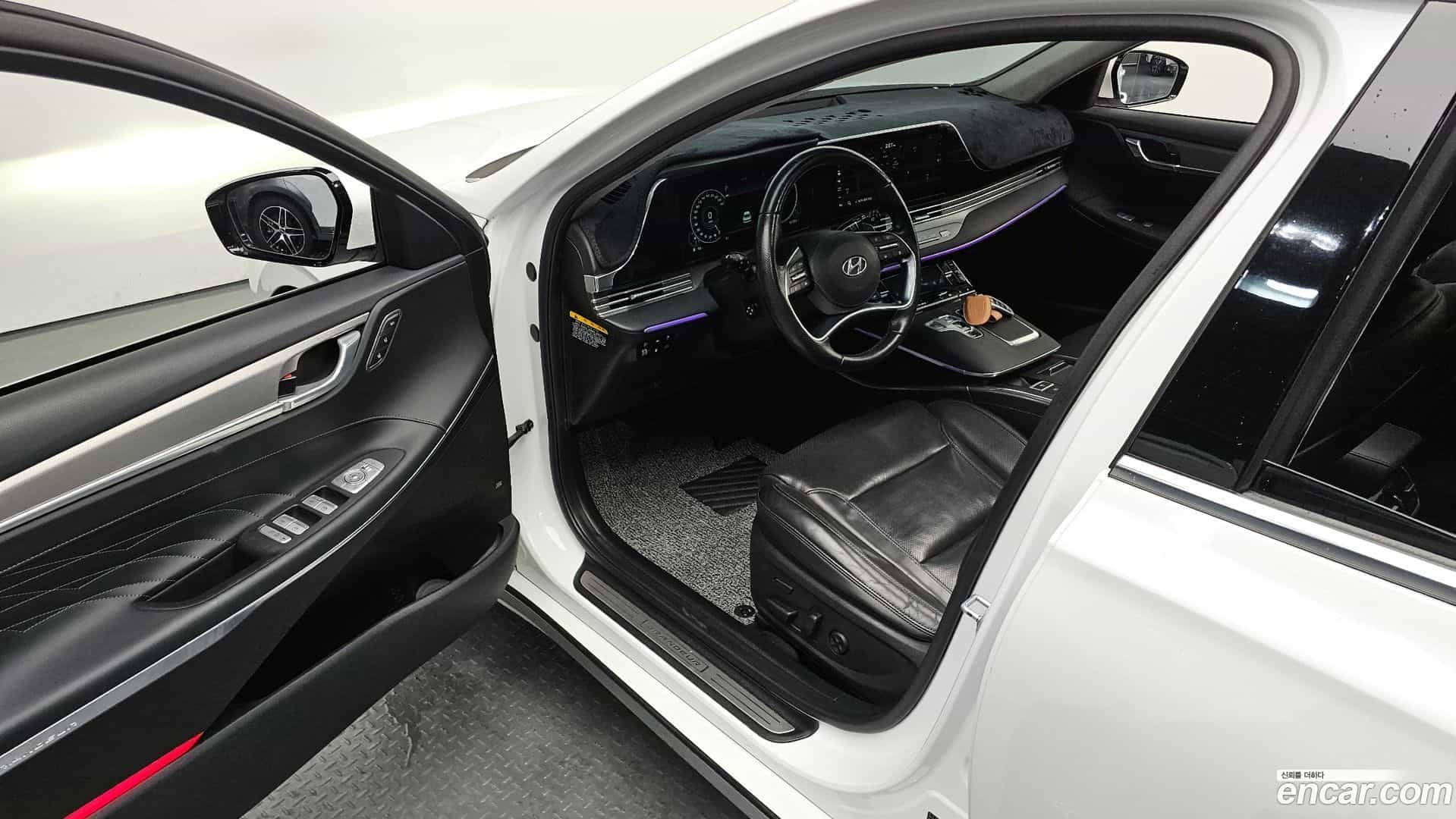 Grandeur Hyundai 2020.3-OPTION-015