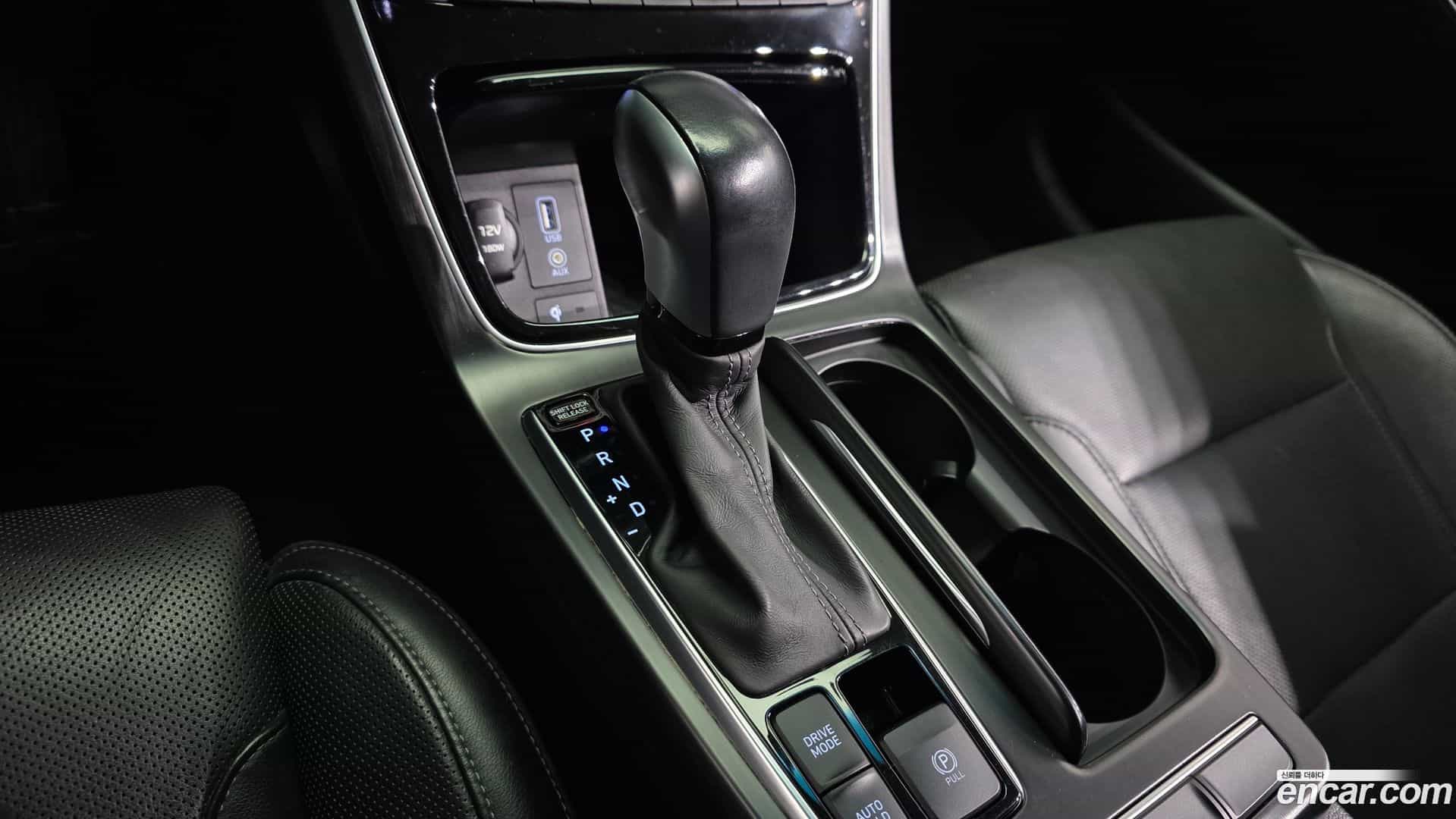 Grandeur Hyundai 2018.5-INNER-009