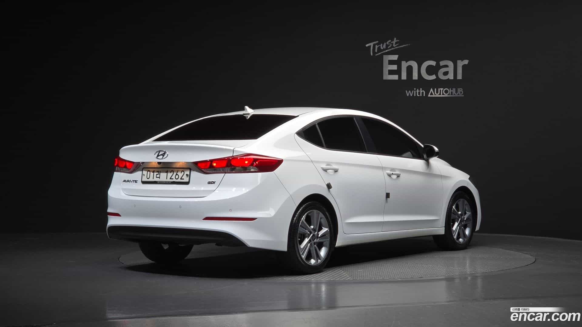 AVANTE Hyundai 2017.0-OUTER-002