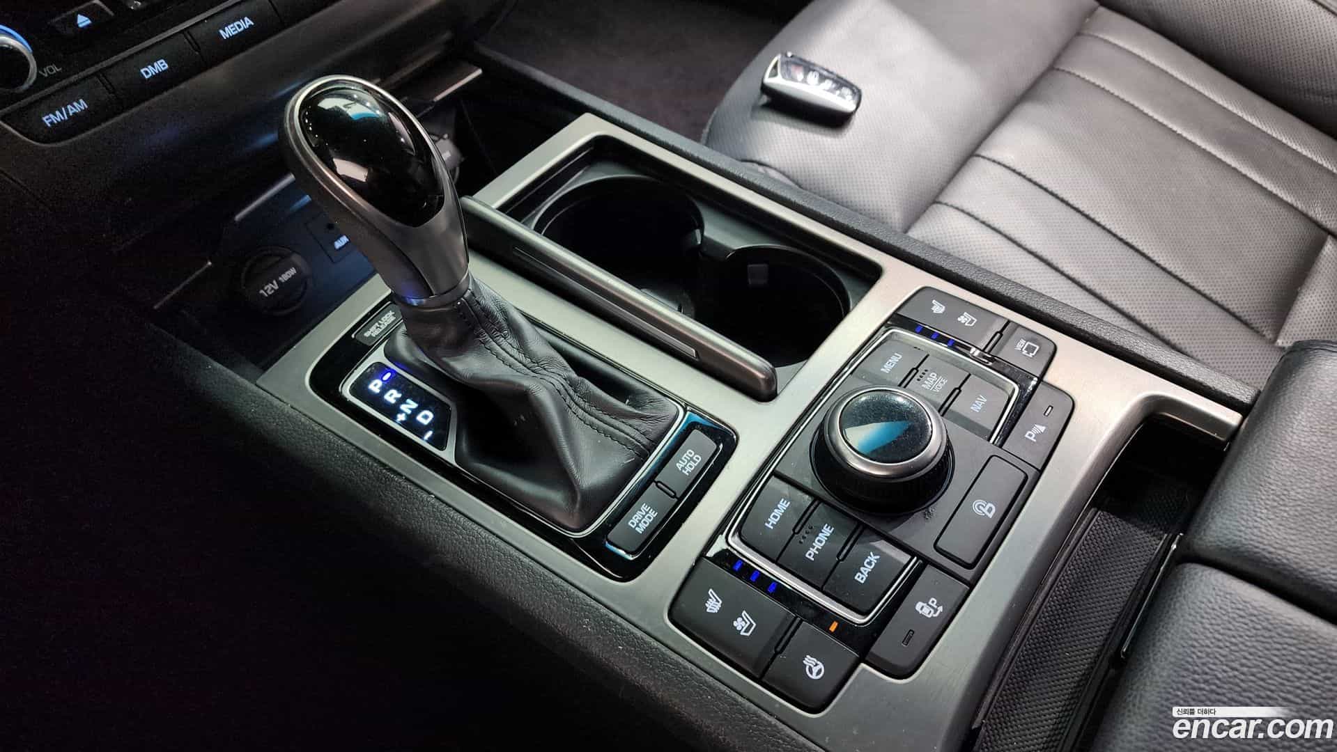 Genesis Hyundai 2015.2-INNER-009