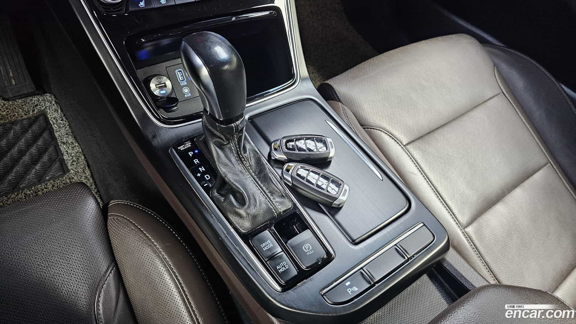 Grandeur Hyundai 2017.6-INNER-009
