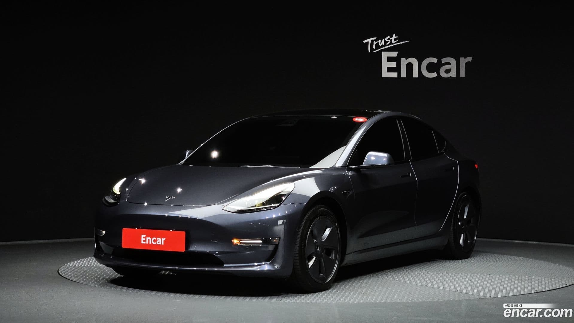 Main__Slider__Photo:Model 3 Tesla 2022.5-0