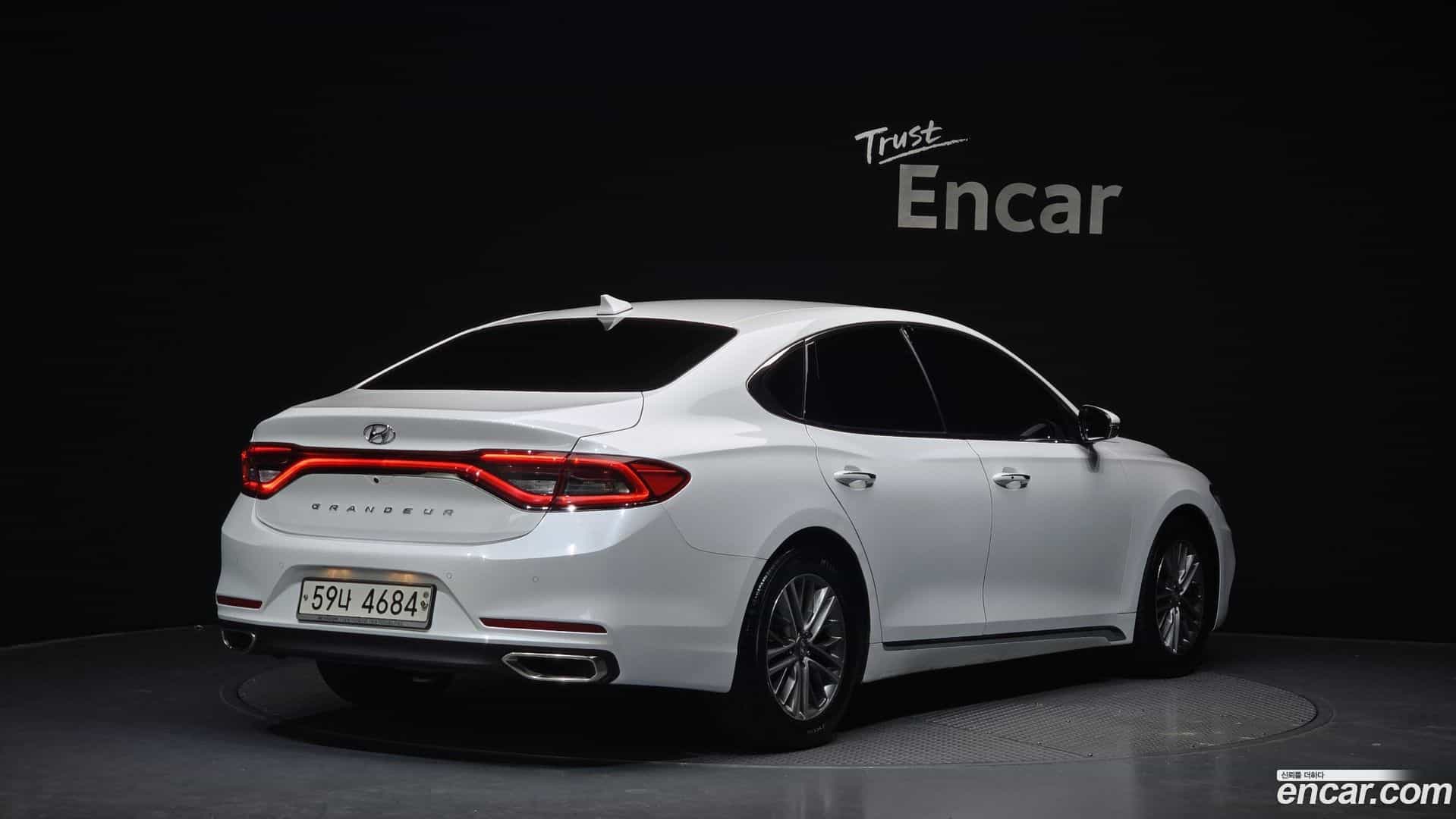 Grandeur Hyundai 2017.2-OUTER-002