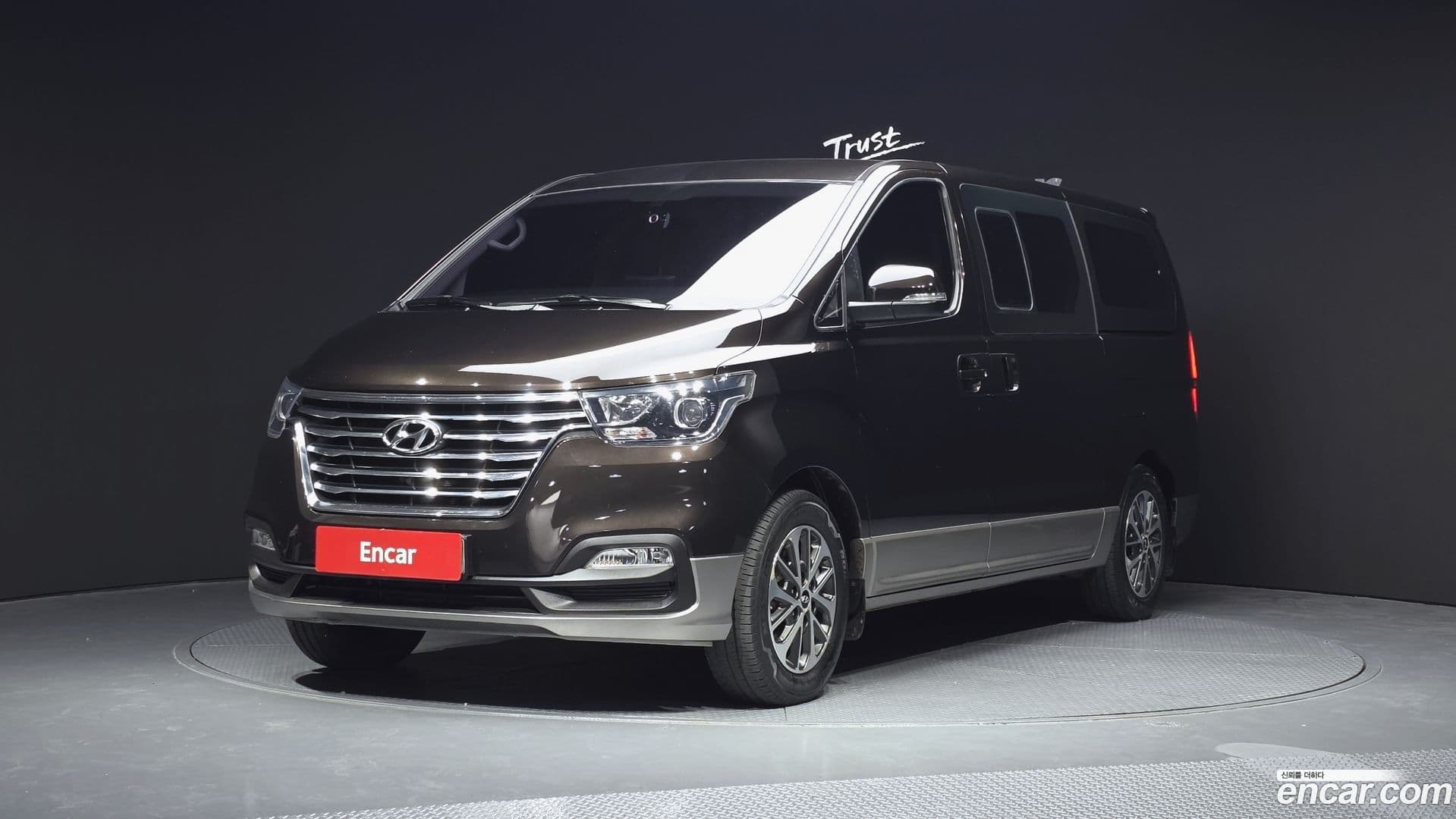 Main__Slider__Photo:Starex Hyundai 2018.10-0