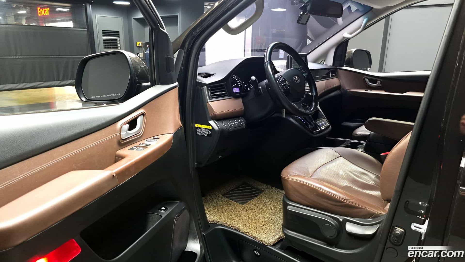 Starex Hyundai 2018.10-INNER-010