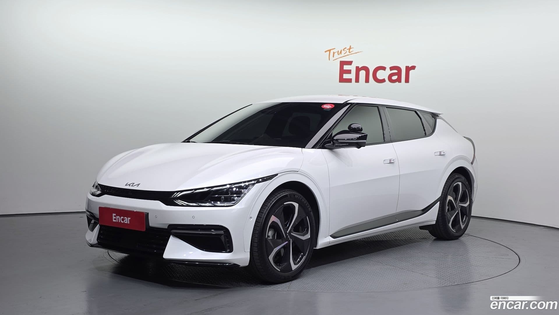 Main__Slider__Photo:EV6 Kia 2022.3-0