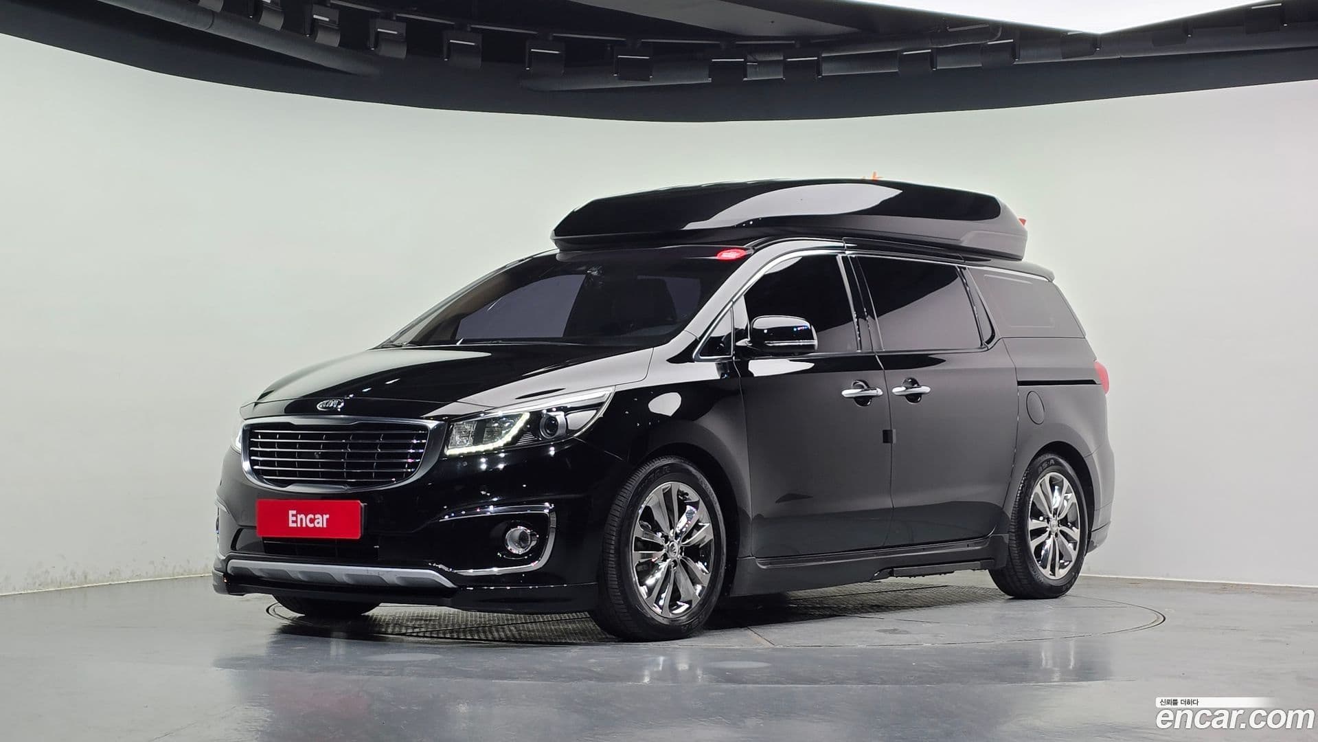 Main__Slider__Photo:Canival Kia 2017.5-0