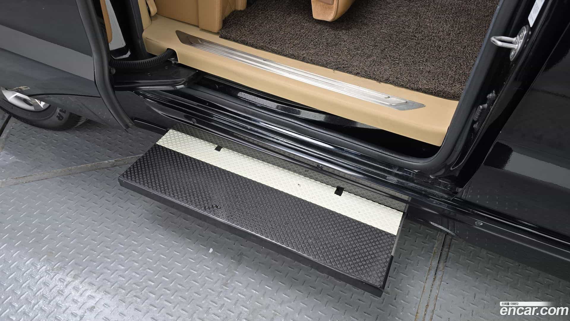 Canival Kia 2017.5-OPTION-021