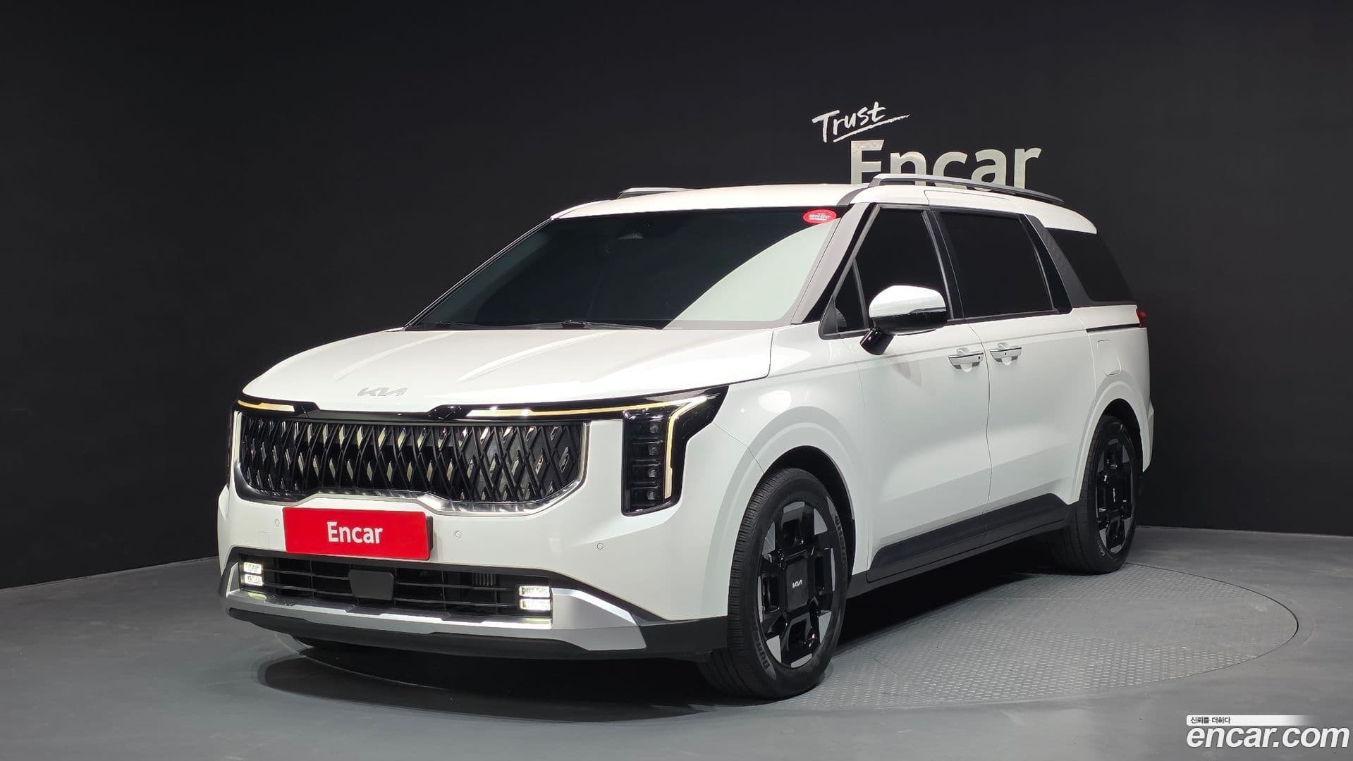 Main__Slider__Photo:Canival Kia 2024.2-0