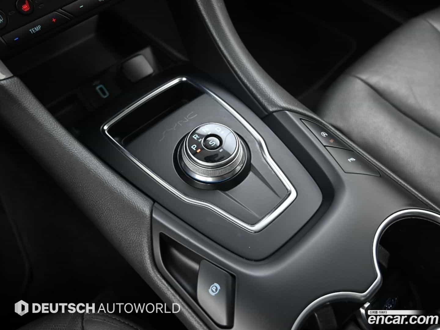 Mondeo Ford 2020.11-INNER-009