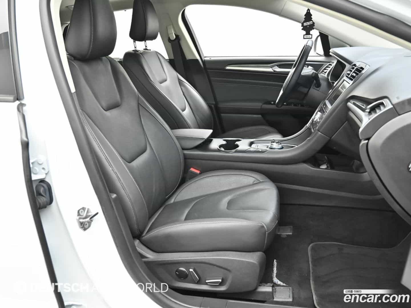 Mondeo Ford 2020.11-INNER-010