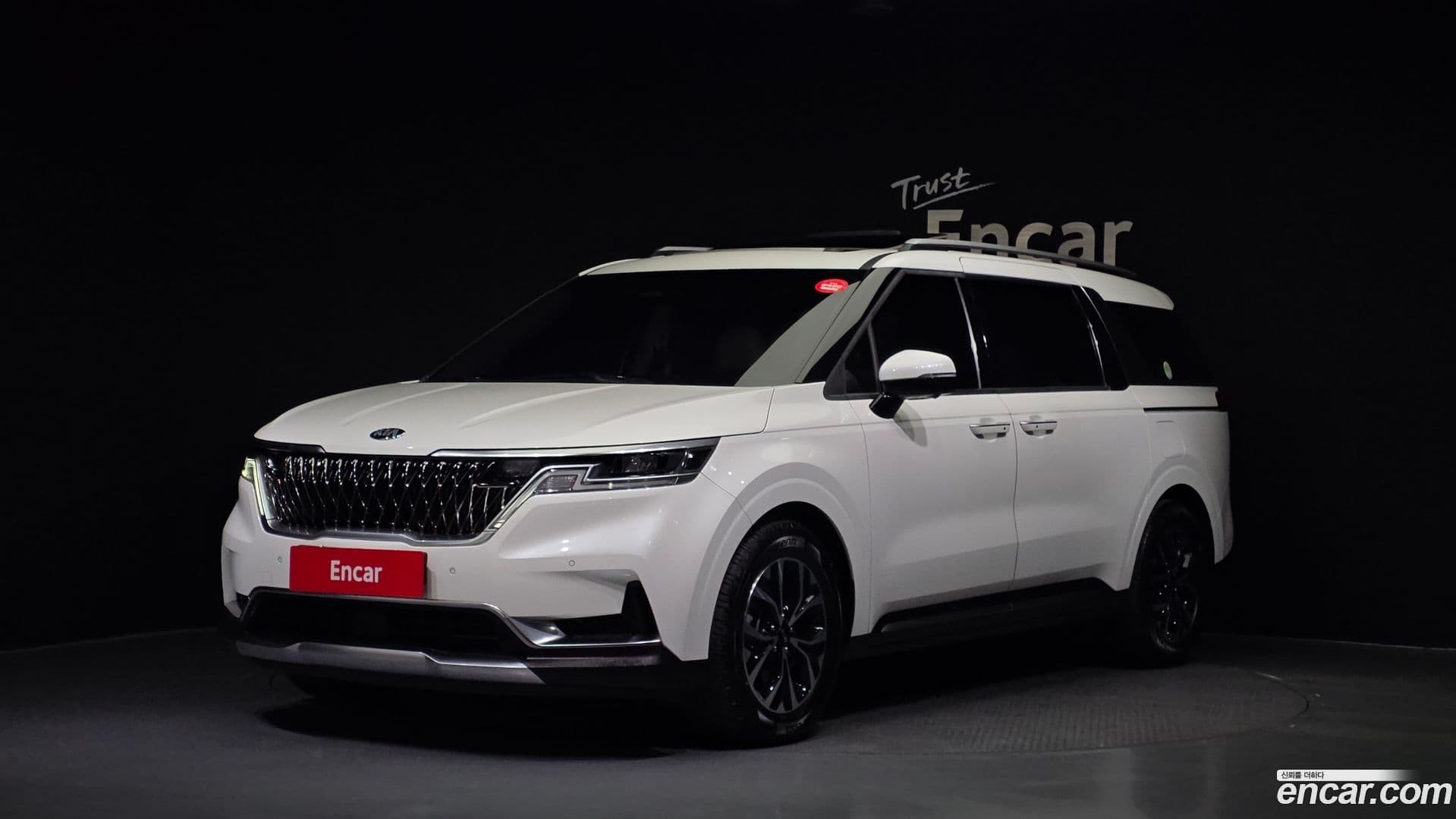 Main__Slider__Photo:Canival Kia 2020.10-0
