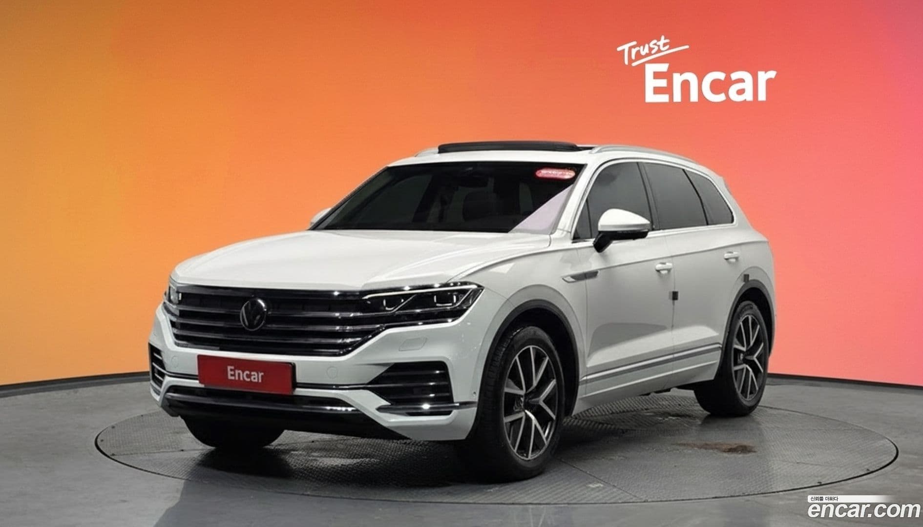 Main__Slider__Photo:Touareg Volkswagen 2023.6-0