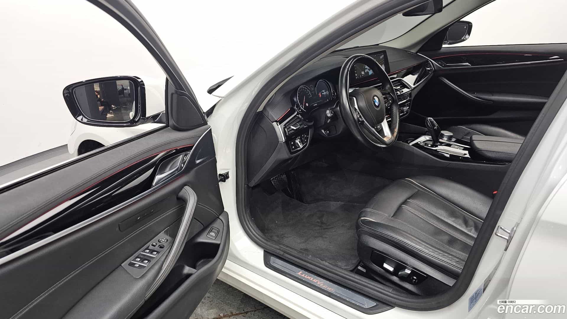 5-Series BMW 2018.10-INNER-010