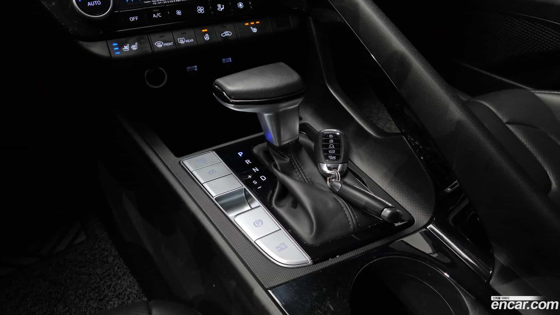 AVANTE Hyundai 2020.10-INNER-009