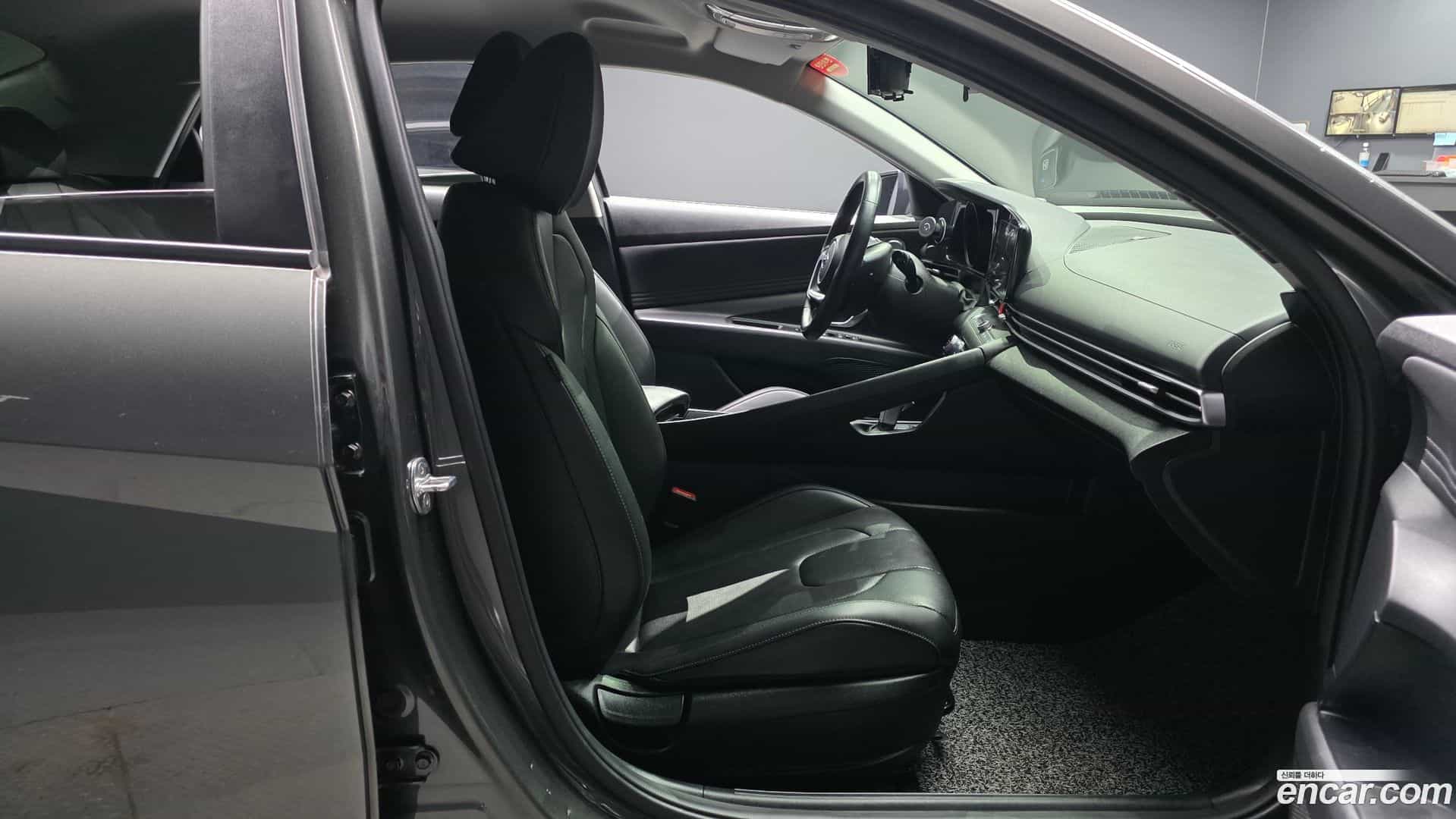 AVANTE Hyundai 2020.10-INNER-010