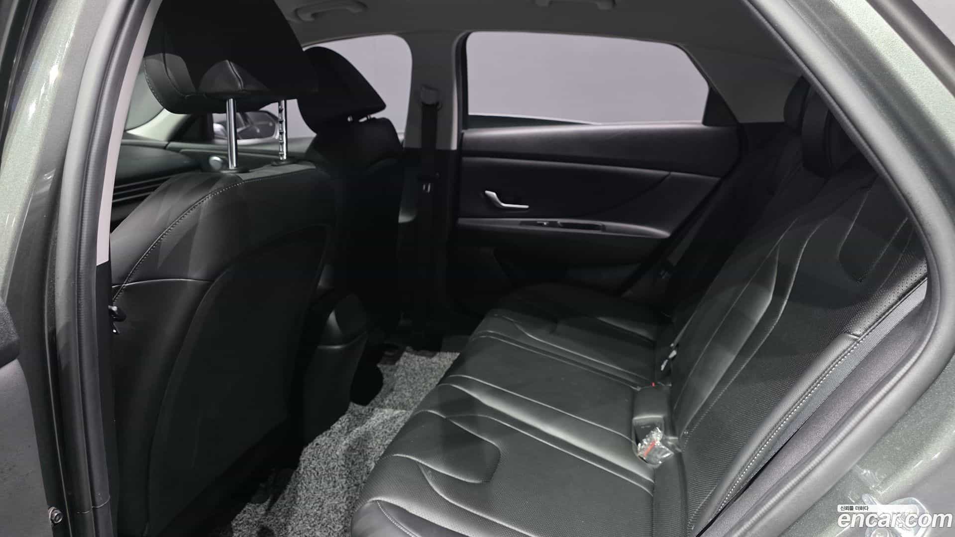 AVANTE Hyundai 2020.10-OPTION-016