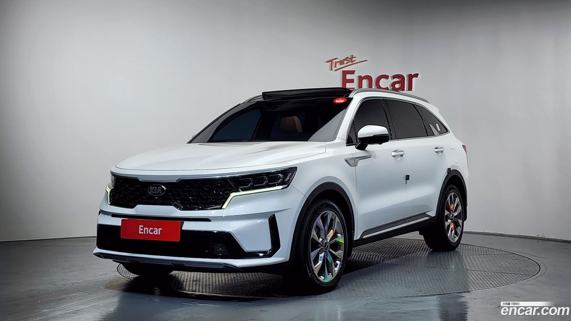 Main__Slider__Photo:Sorento Kia 2021.2-0