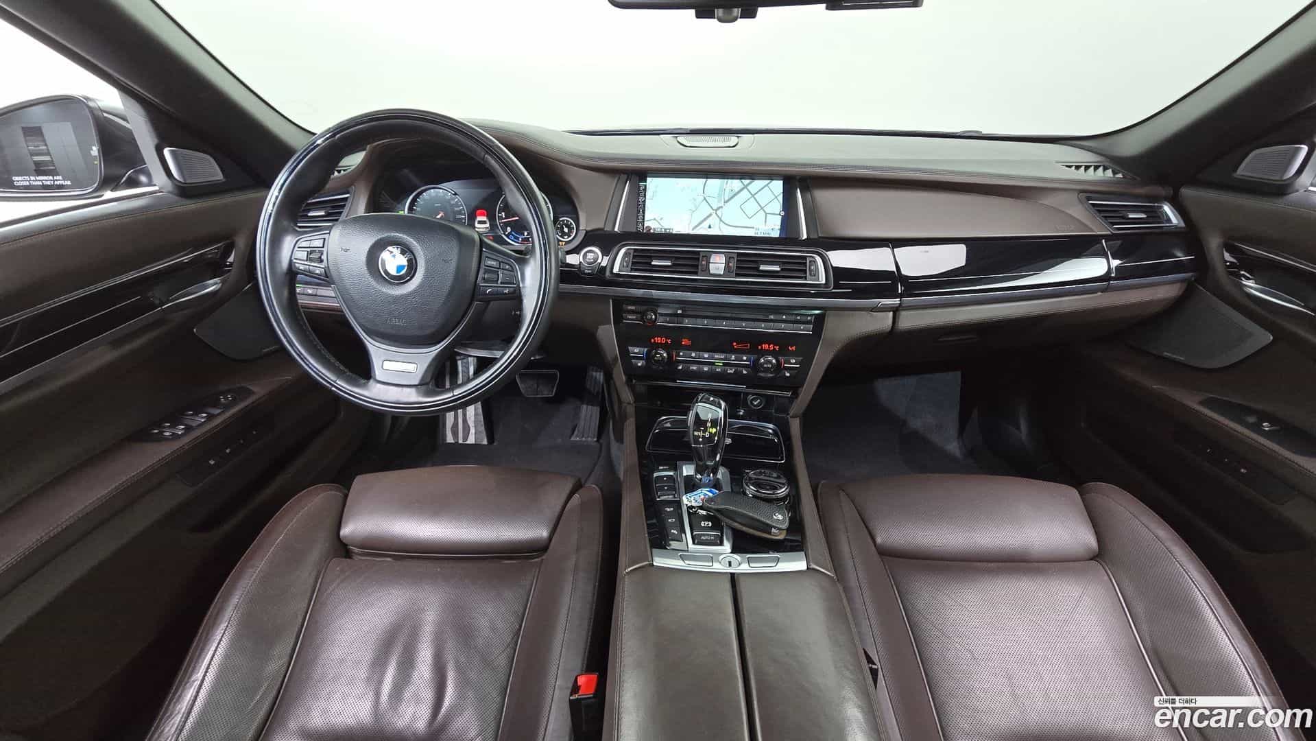 7-Series BMW 2015.11-INNER-007