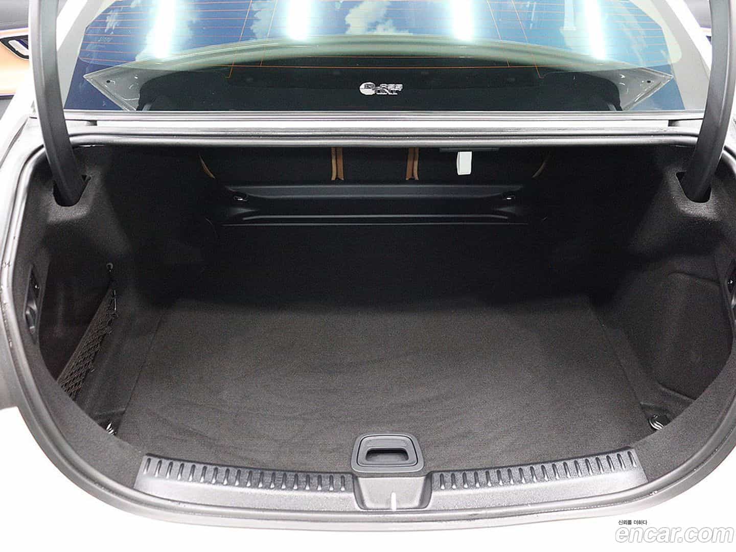 E-Class Mercedes-Benz 2025.2-OUTER-005
