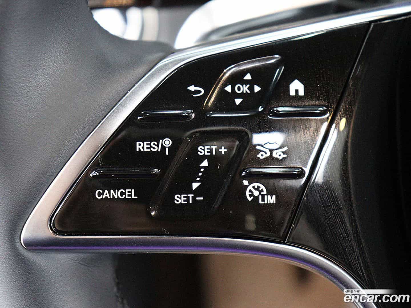 E-Class Mercedes-Benz 2025.2-INNER-010