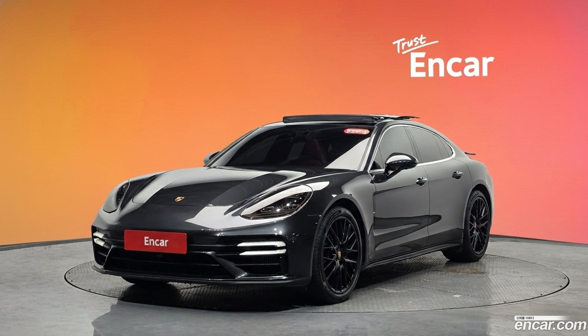 Main__Slider__Photo:Panamera Porsche 2021.5-0