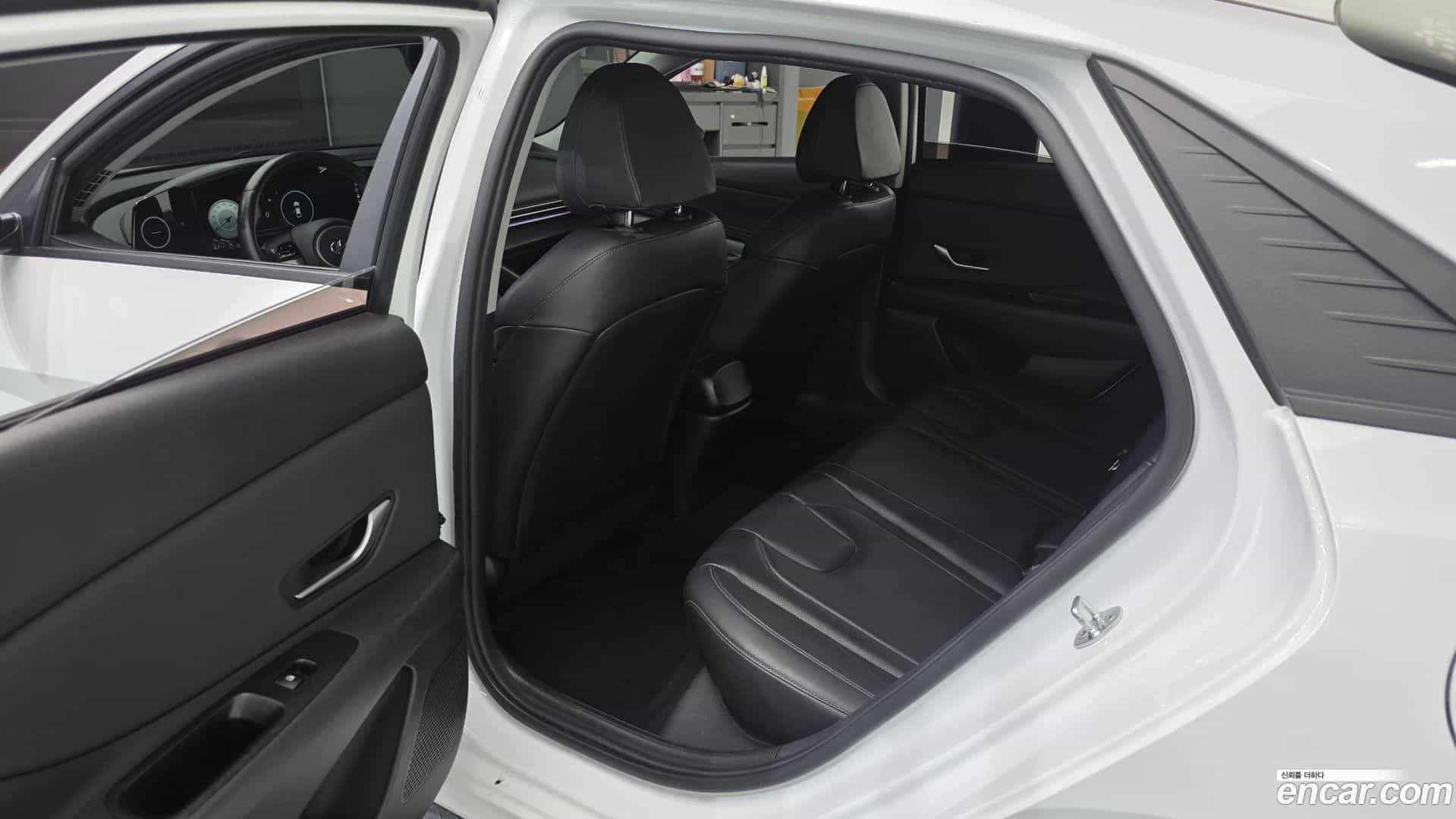 AVANTE Hyundai 2020.9-OPTION-015