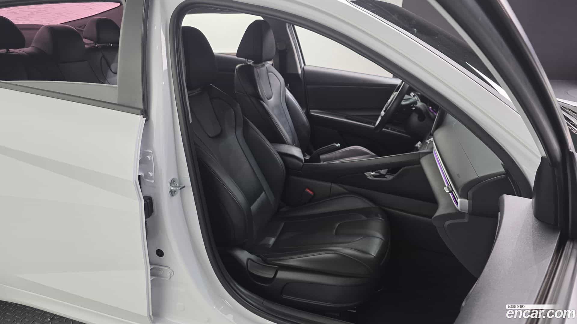 AVANTE Hyundai 2020.9-OPTION-016