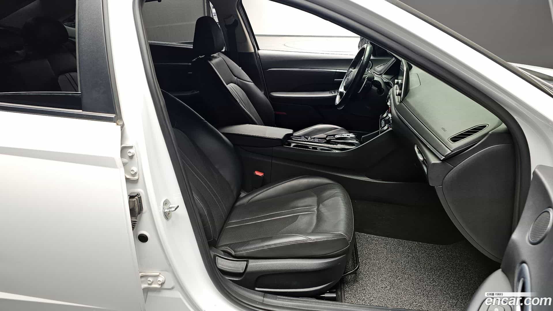 Sonata Hyundai 2019.3-INNER-010