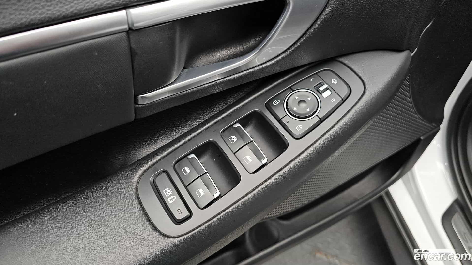 Sonata Hyundai 2019.3-OPTION-022