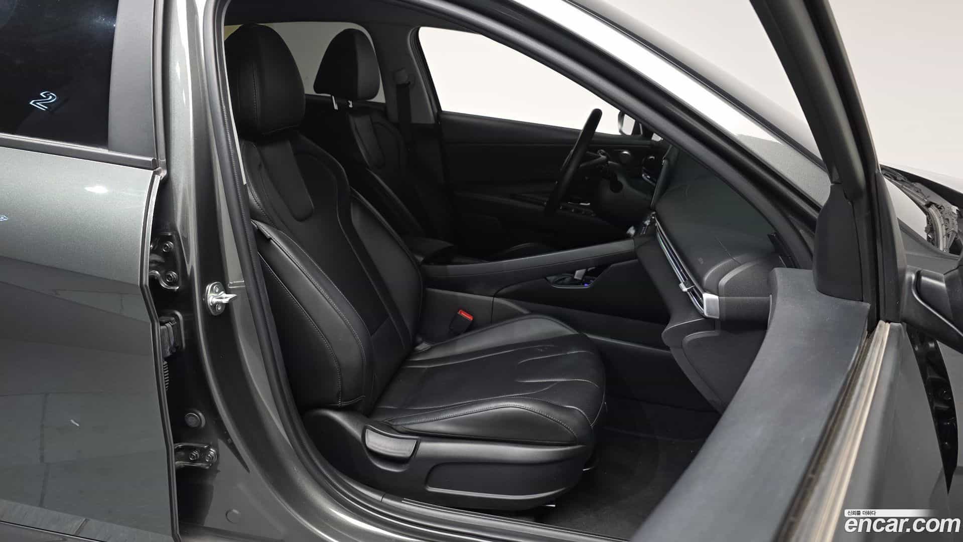 AVANTE Hyundai 2023.11-INNER-010