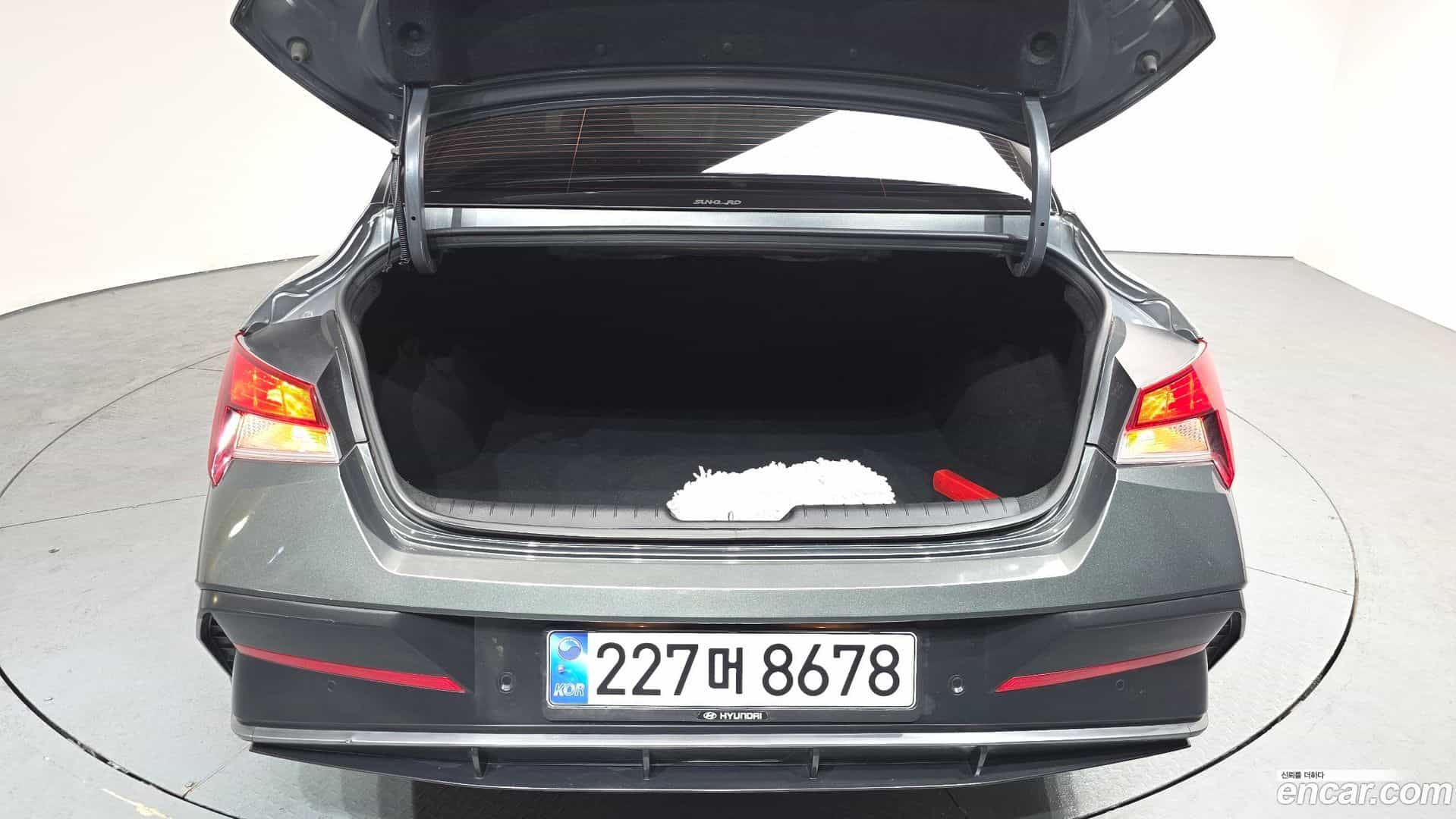 AVANTE Hyundai 2023.11-OPTION-024