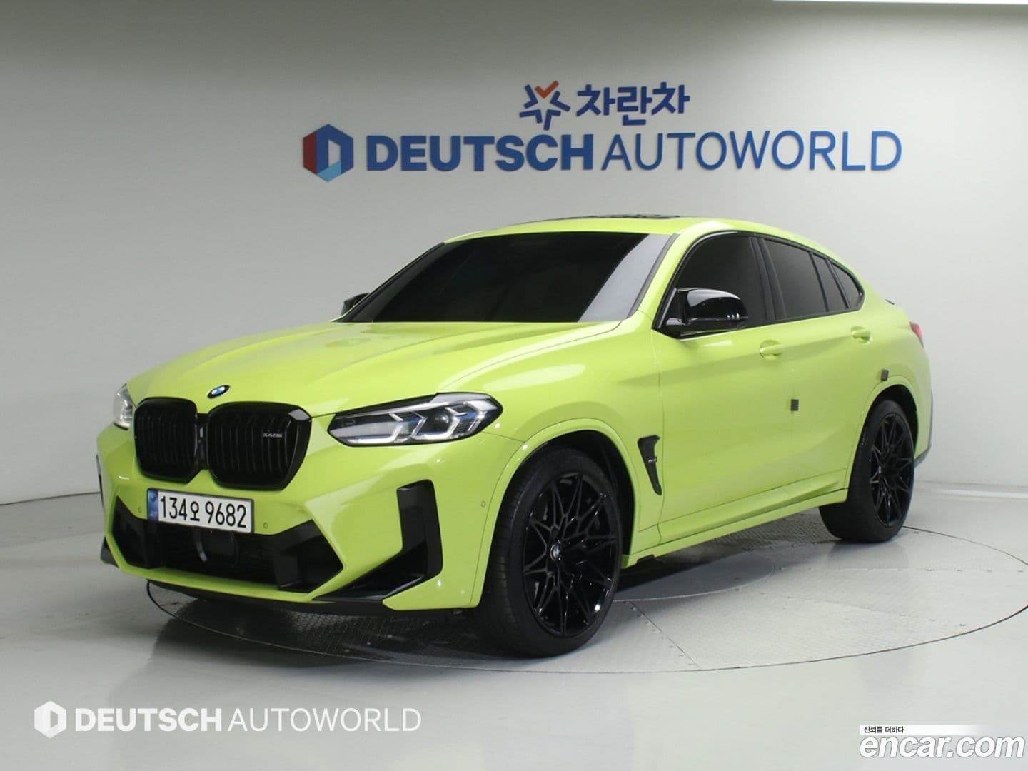 Main__Slider__Photo:X4M BMW 2022.2-0