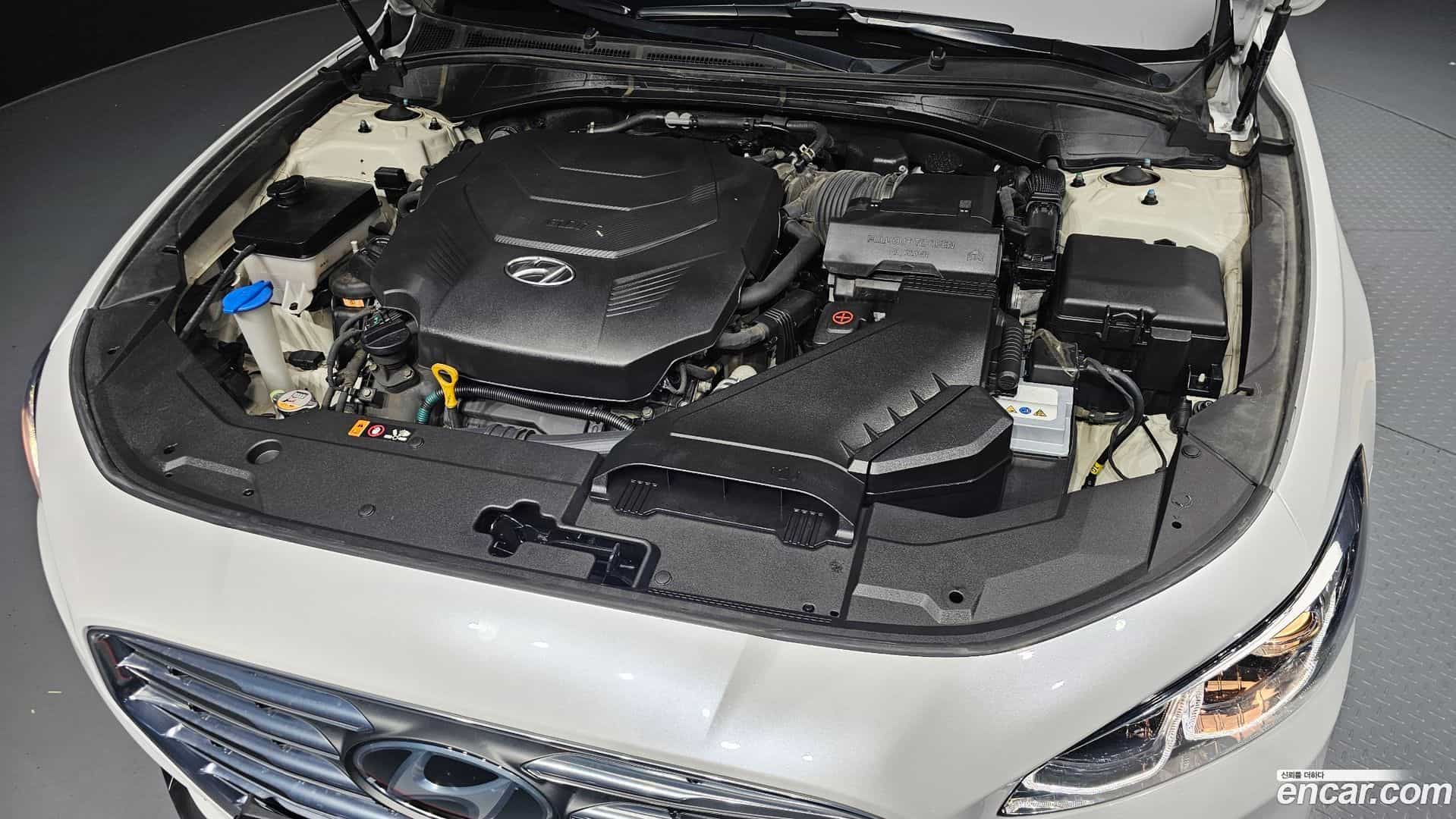 Grandeur Hyundai 2019.0-OUTER-006